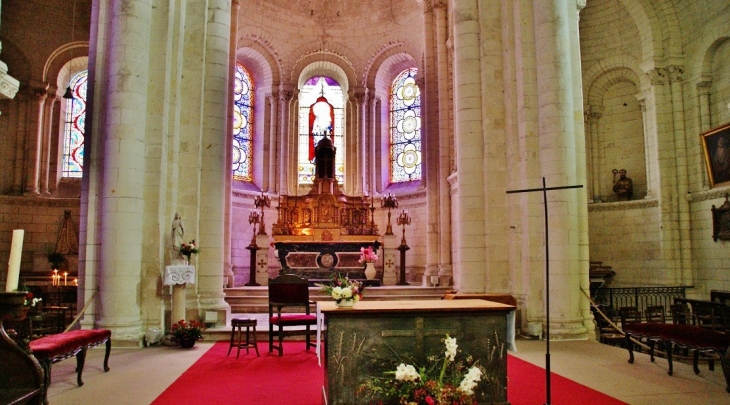  Collégiale Saint-Ours - Loches-sur-Ource