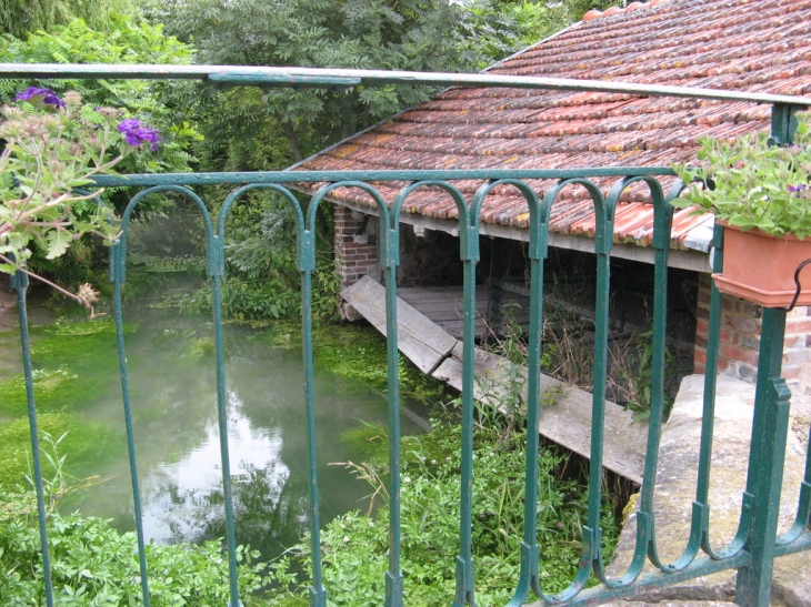 Lavoir de Pars les Romilly. - Pars-lès-Romilly