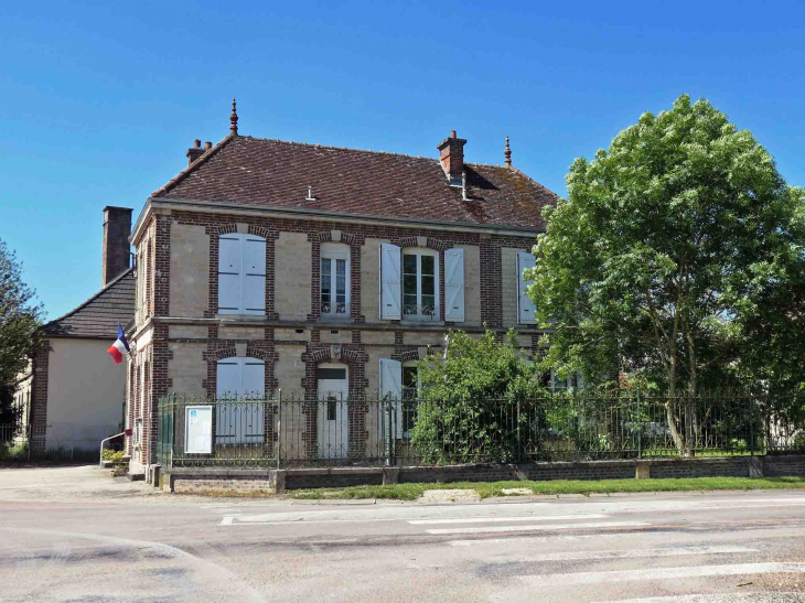 La mairie - Saint-Jean-de-Bonneval