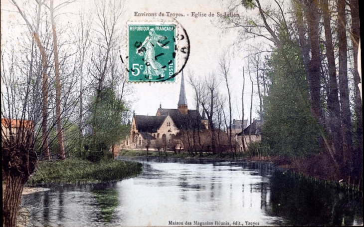 Environs de Troyes - Eglise de Saint Julien, vers 1910 (carte postale ancienne).