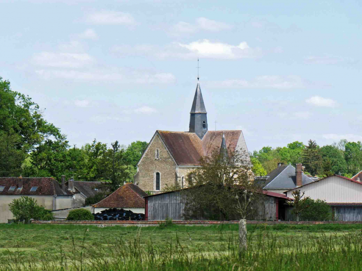 Vue sur l'église - Vanlay