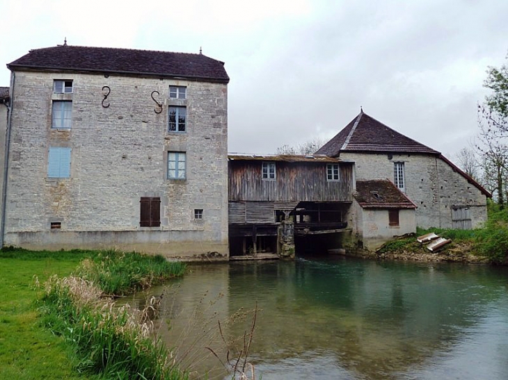 Moulin - Verpillières-sur-Ource