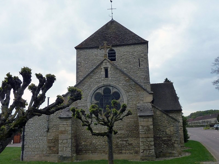 L-entree-de-l-eglise - Villemorien