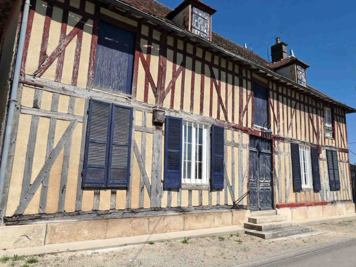 Maison du village - Villery