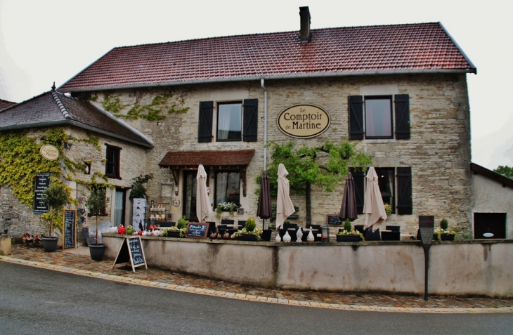 Le Village - Colombey-les-Deux-Églises