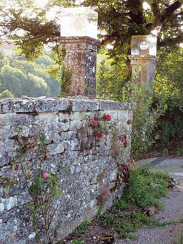 Entrée de propriété poétique - Faverolles