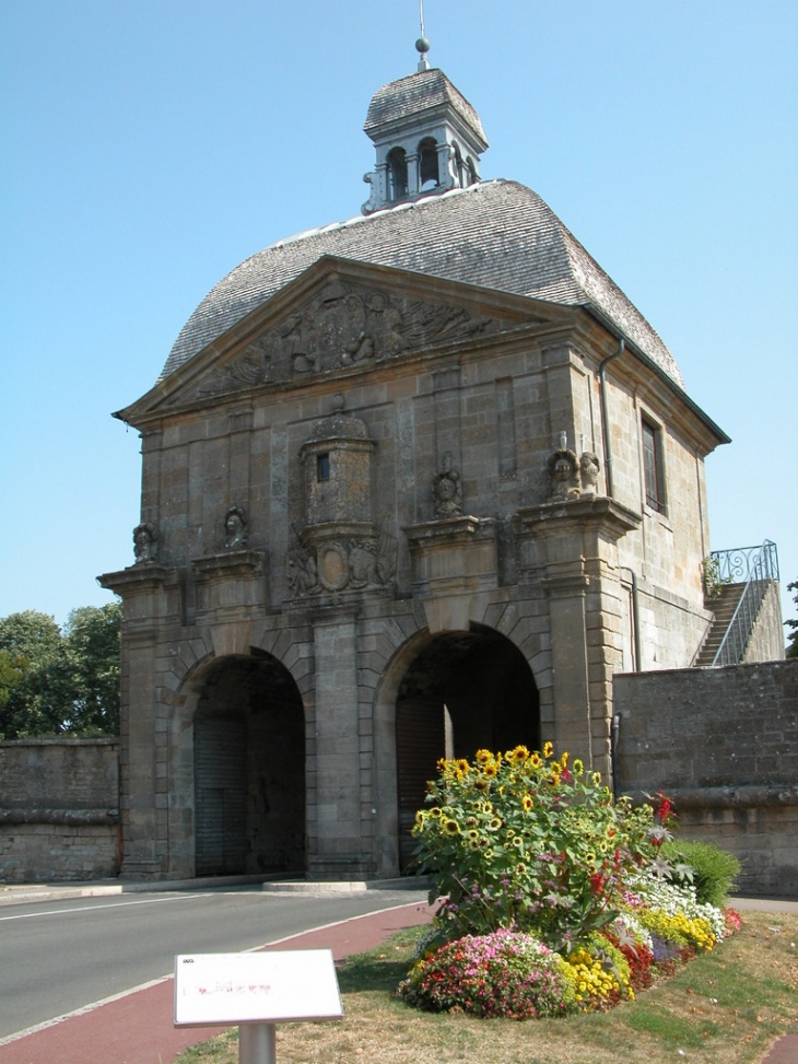 0308152 Langres