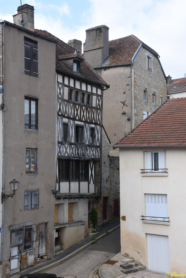 Maison à Pans de bois XVè - Langres