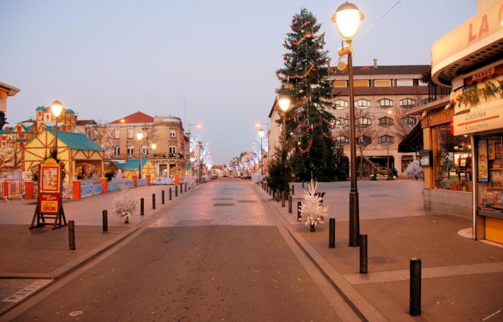 Place Ariste Briand. Les naimations de Noël - Saint-Dizier