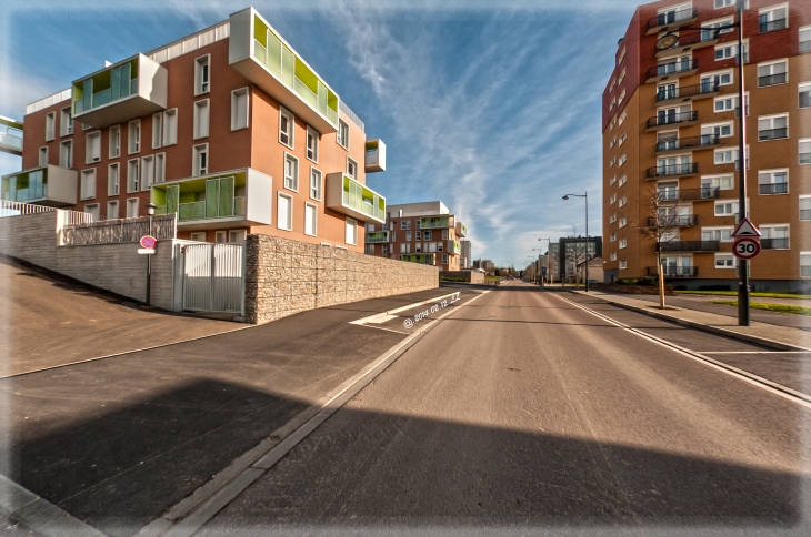 Quartier du Vert Bois . Boulevard Savadore Allende  - Saint-Dizier