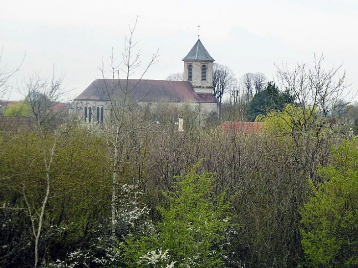 L'église. Le 1er Janvier 2016 les communes Balesmes-sur-Marne et Saints-Geosmes ont fusionné  pour former la nouvelle commune Saints-Geosmes.