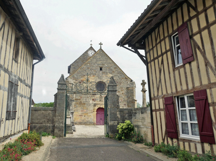 L'église au bout de la rue - Alliancelles