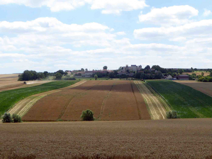 Le village vu de loin - Anthenay