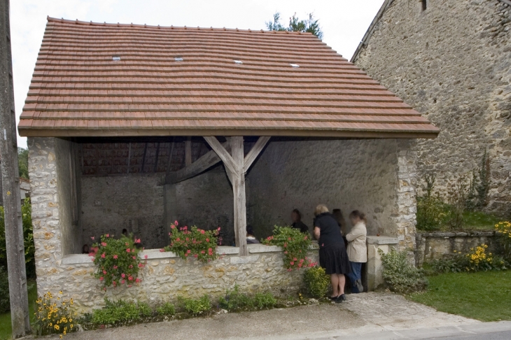 Lavoir - Arcis-le-Ponsart