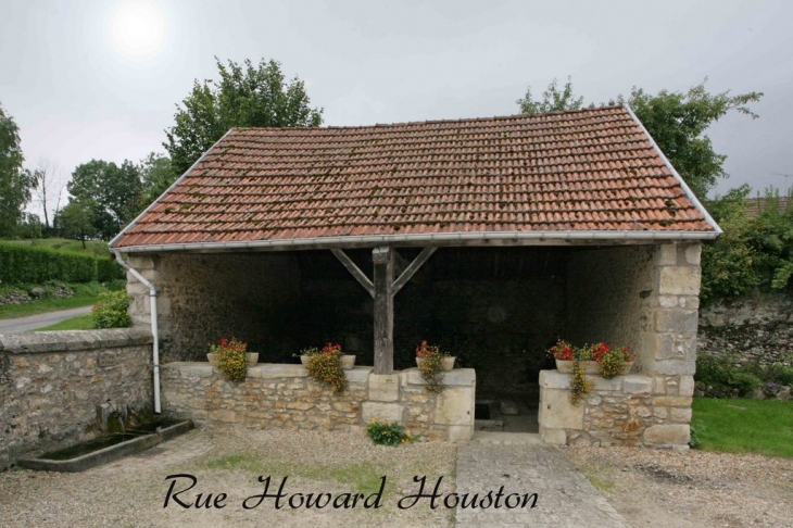 Lavoir rue Howard Houston - Arcis-le-Ponsart