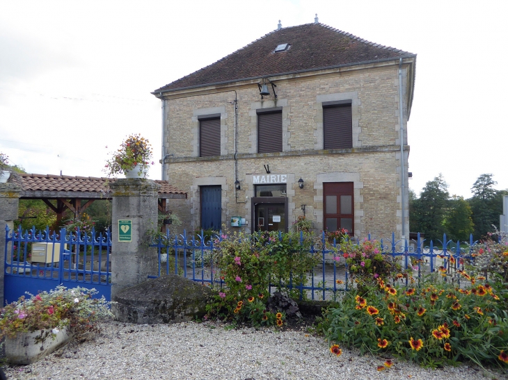 La mairie fleurie - Bettancourt-la-Longue