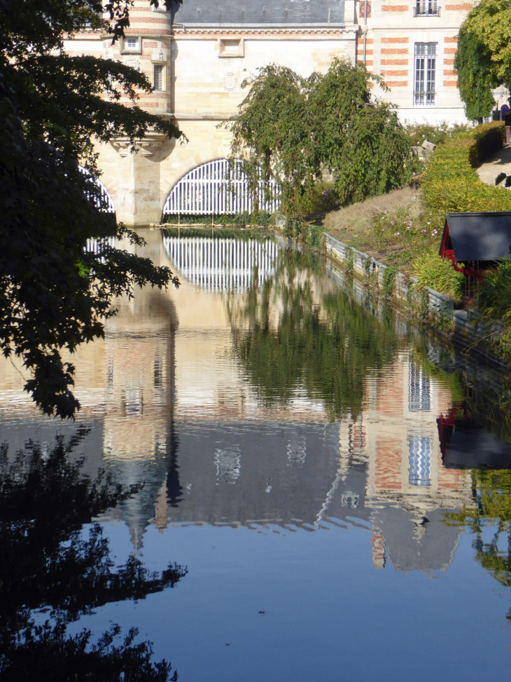 Venise pétillante : le Petit Jard : château du Marché sur le Nau - Châlons-en-Champagne