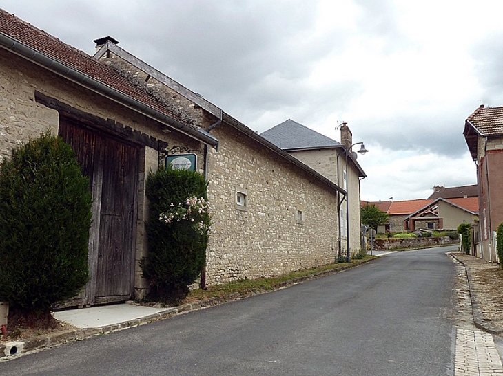 Dans le village - Chambrecy