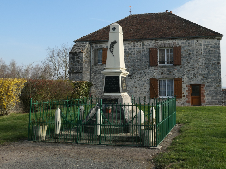 Le monument aux morts - Charleville