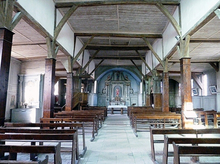 L'intérieur de l'église - Drosnay