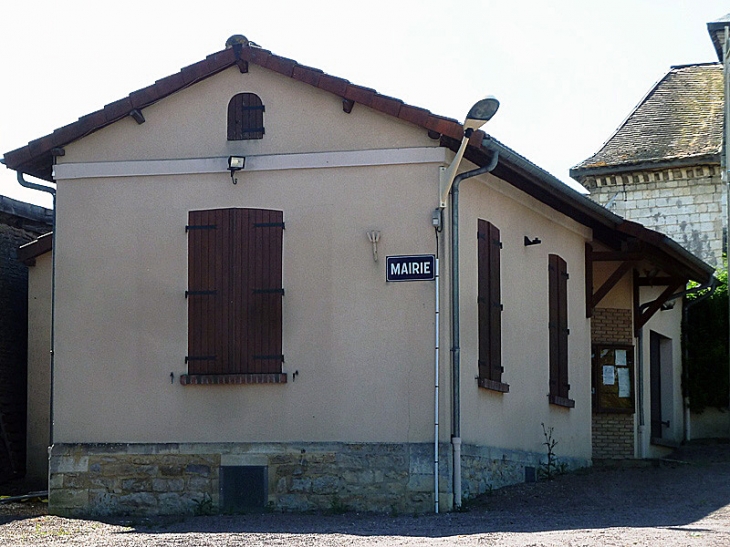 La mairie sans prétention - Drouilly