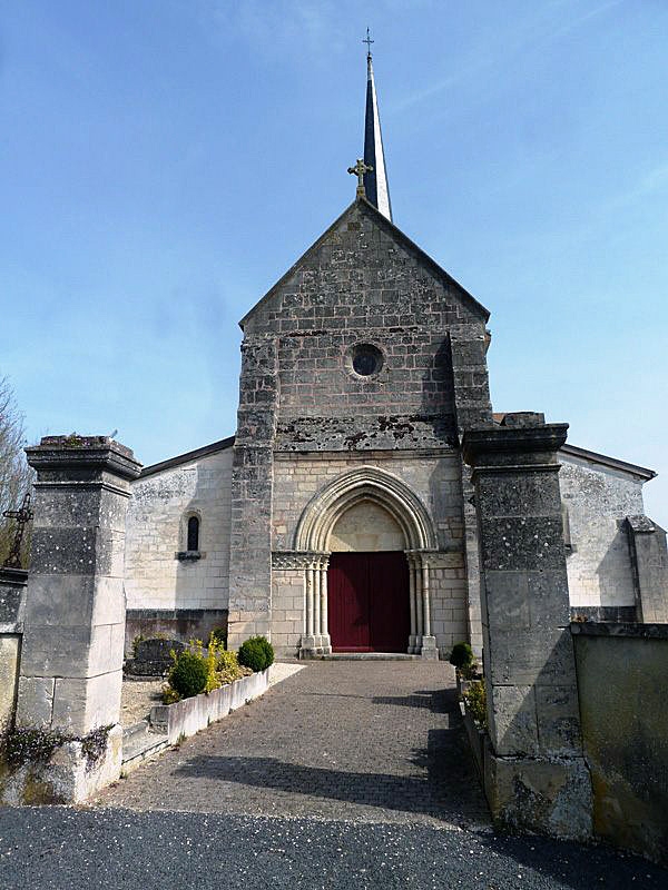 L'entrée de l'église - Écury-sur-Coole