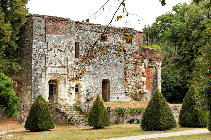 Www.baladesenfrance.info de Guy Peinturier - Esternay