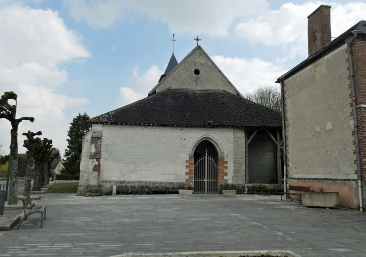 Derrière l'église - Faux-Fresnay