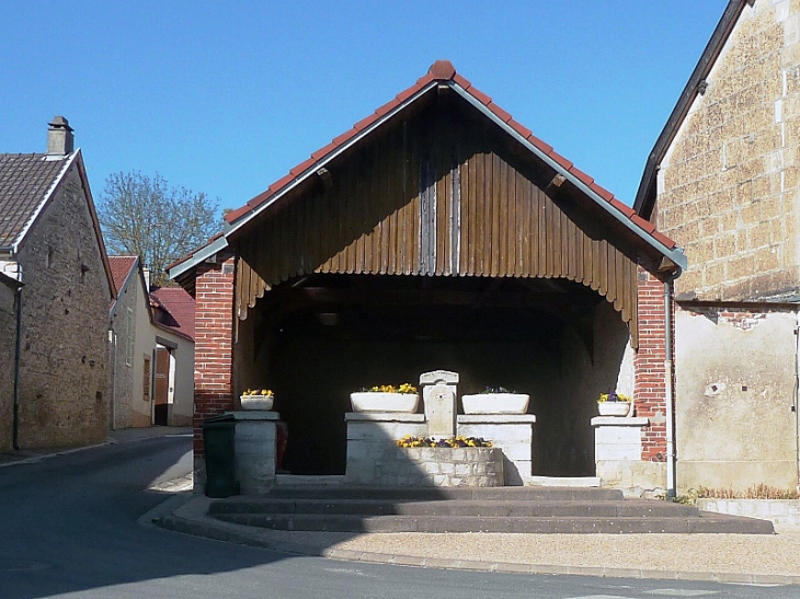 Lavoir - Faverolles-et-Coëmy