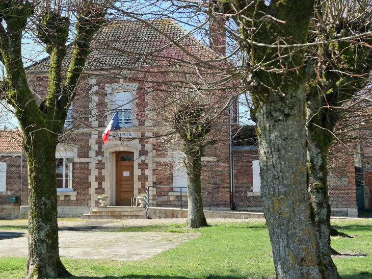 La mairie - Gizaucourt