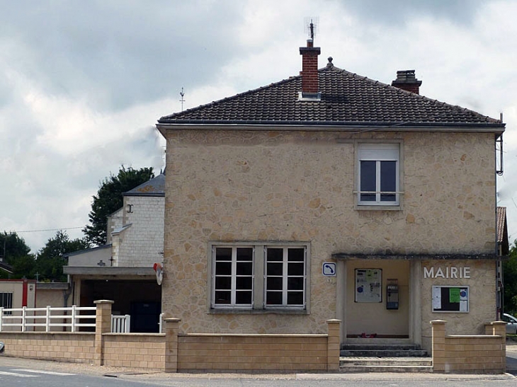 La mairie - Laval-sur-Tourbe