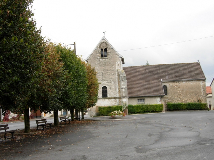 Place de l'église - Les Grandes-Loges