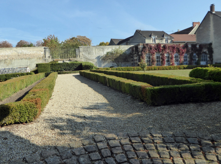 Le jardin du château de Montebello - Mareuil-sur-Ay