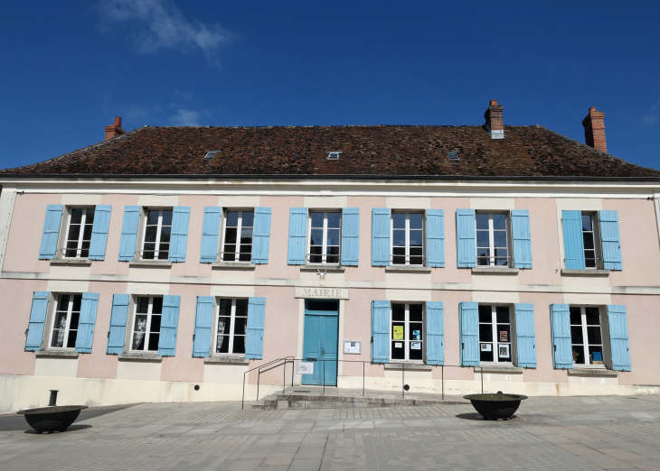 La mairie - Orbais-l'Abbaye