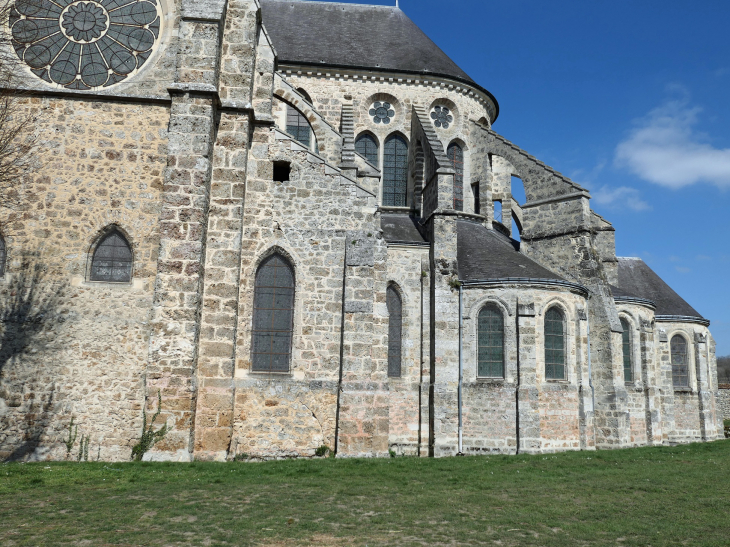 Le chevet de l'abbatiale - Orbais-l'Abbaye