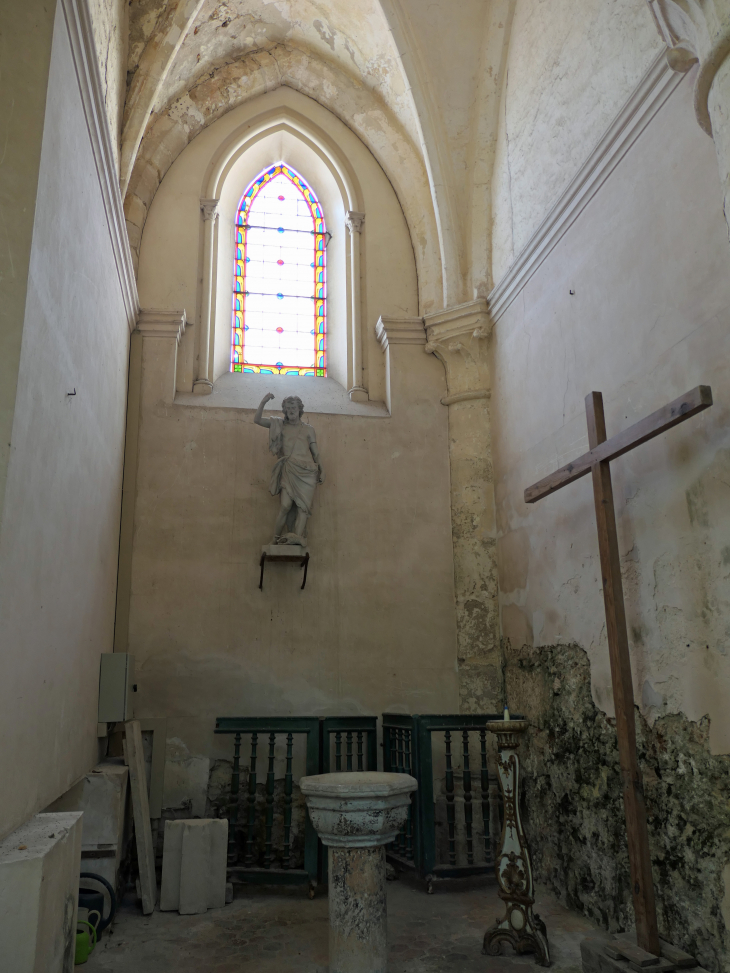 Dans l'église - Orbais-l'Abbaye