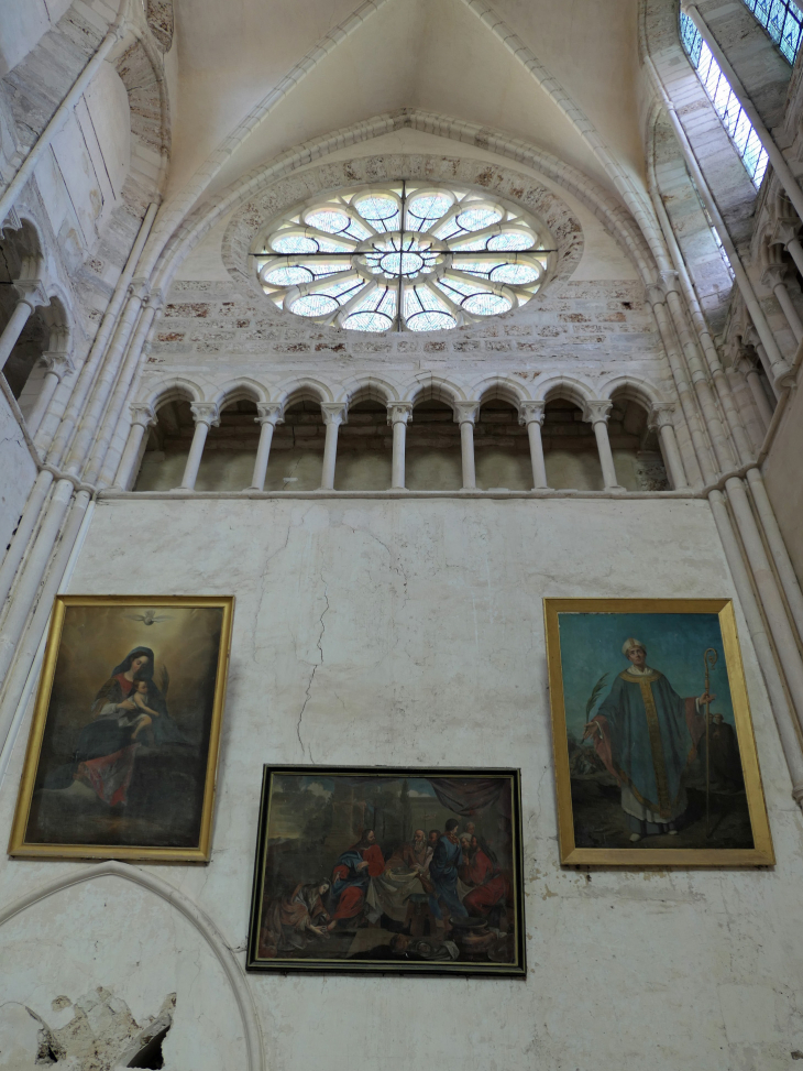 Dans l'église - Orbais-l'Abbaye