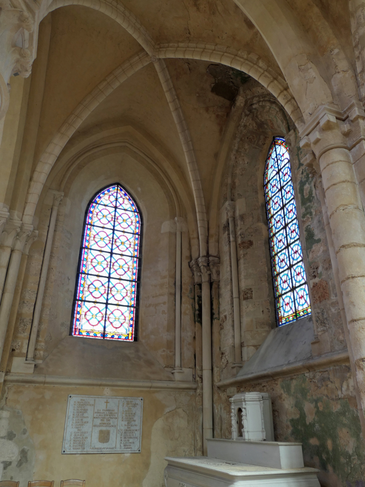 Dans l'église - Orbais-l'Abbaye