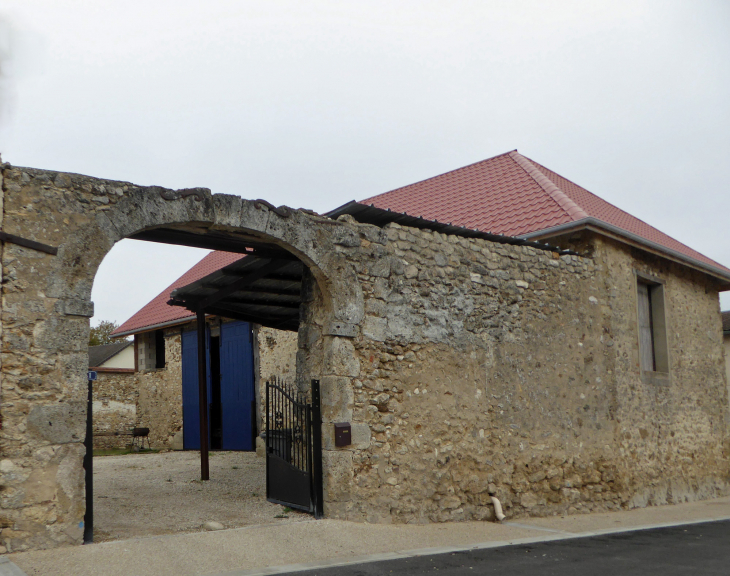 Entrée de ferme - Pourcy