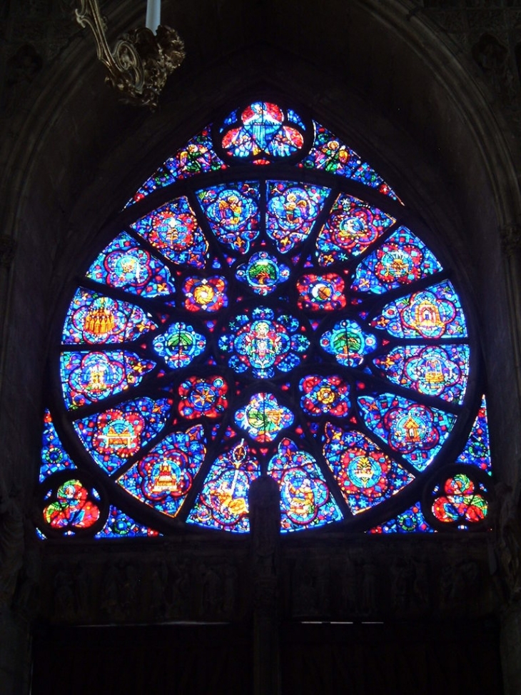 Cathédrale, le vitrail de la façade - Reims