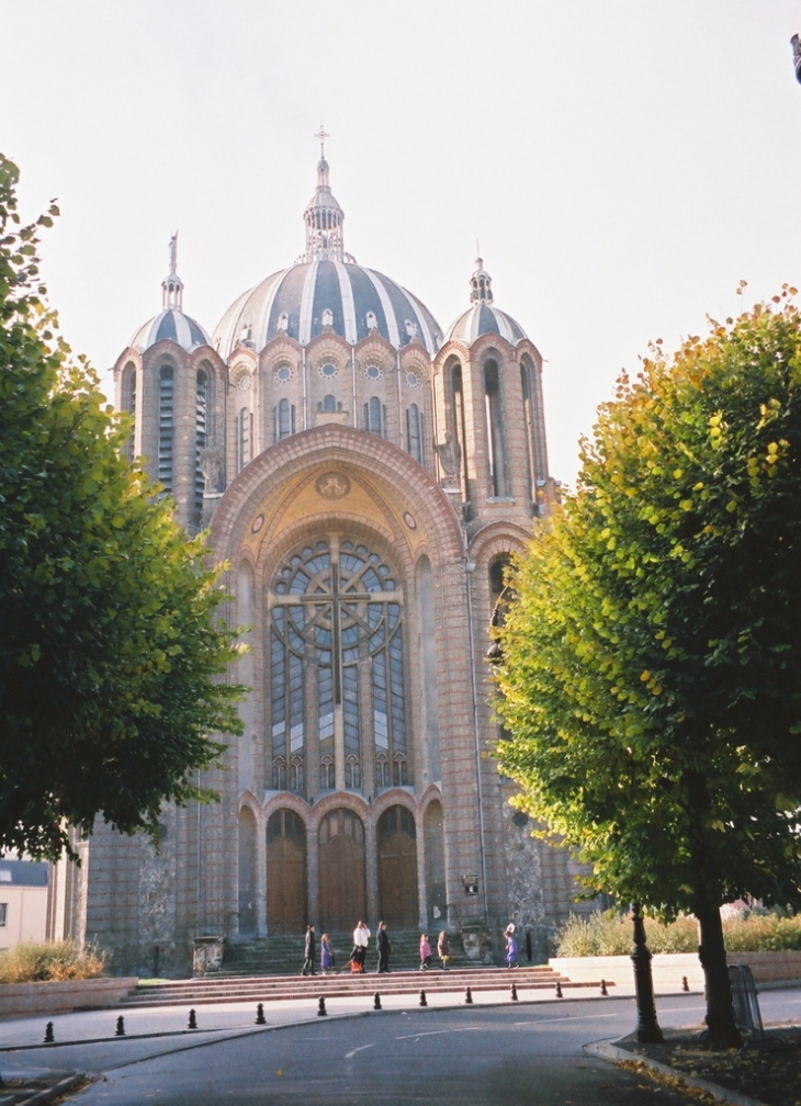 Eglise Ste Clothilde - Reims