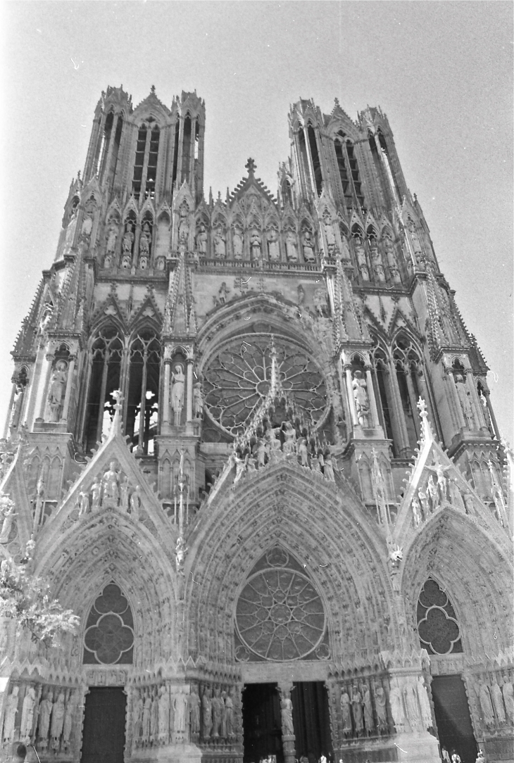 Cathédrale de Reims - Pentax argentique - Pellicule Ilford