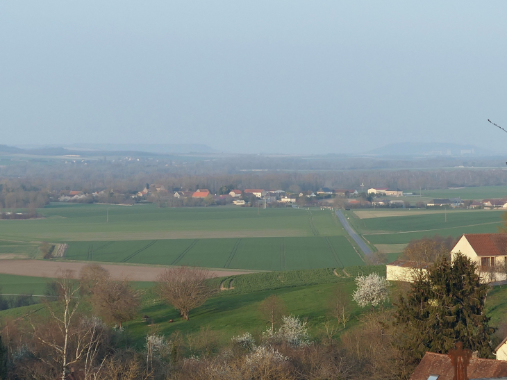 Vue de Mondement-Montgiroux - Reuves