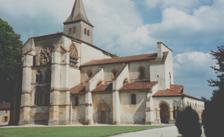 Eglise - Saint-Amand-sur-Fion