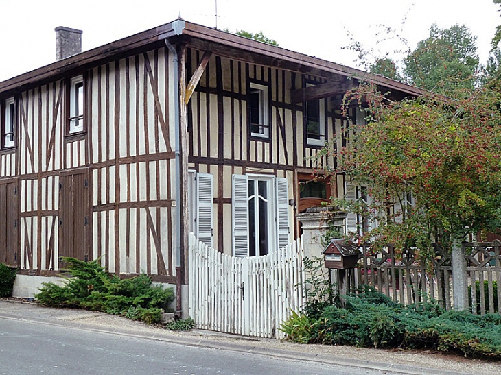 Maison du village - Saint-Amand-sur-Fion