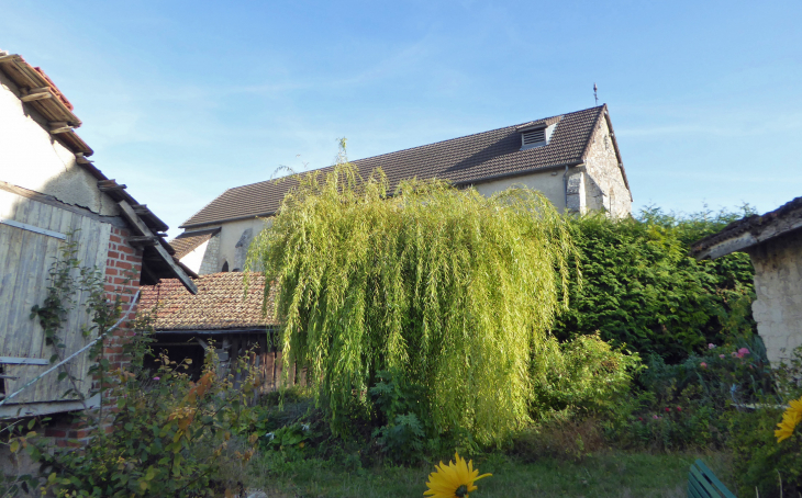 Derrière l'église - Saint-Mard-lès-Rouffy