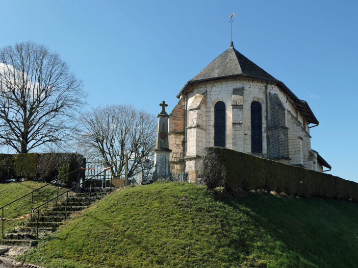 Le chevet de l'église - Saint-Mard-sur-Auve