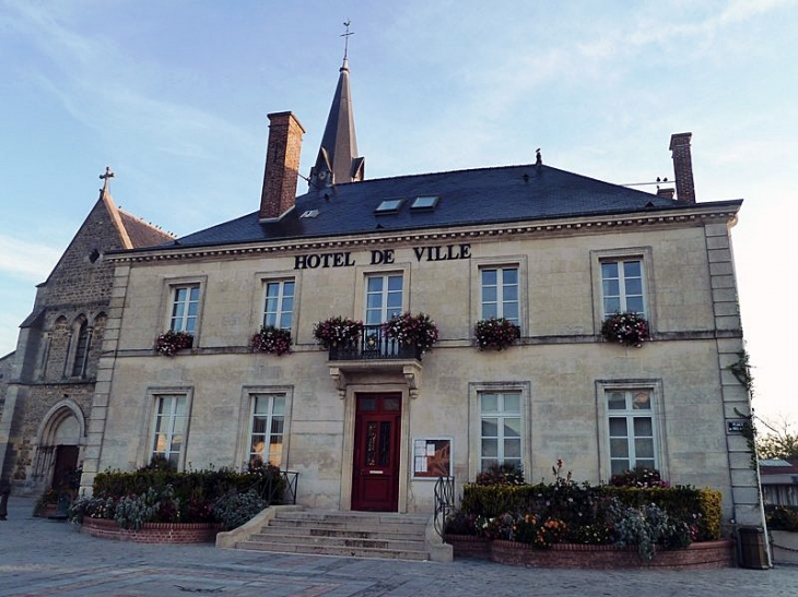 L'hôtel de ville - Suippes