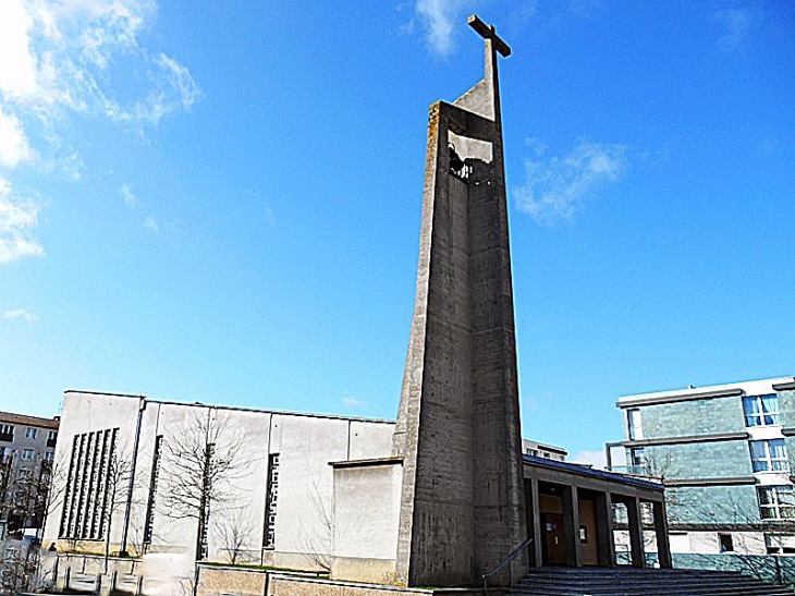 église moderne - Tinqueux