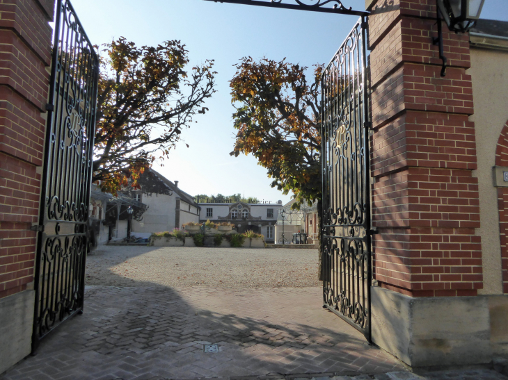 Maison de champagne de ptestige - Tours-sur-Marne